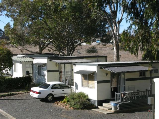 Sapphire City Caravan Park - Inverell: Cottage accommodation, ideal for families, couples and singles 