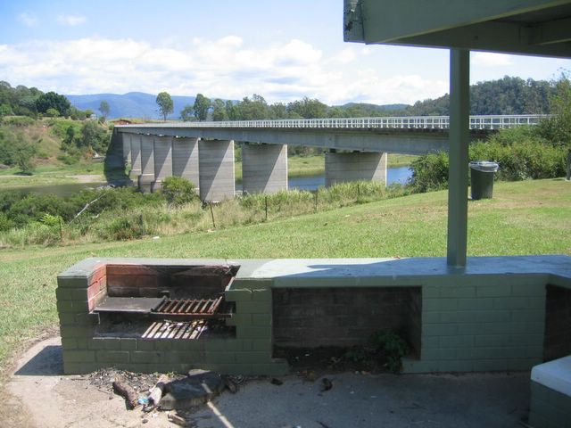 Mann River Caravan Park - Jackadgery: View of Mann River bridge