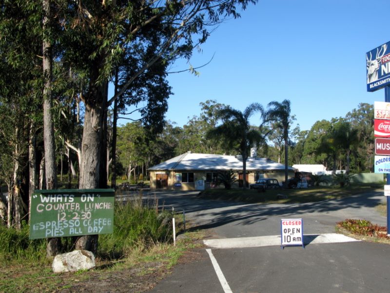 Blacksmiths Inn Stay and Rest - Johns River: Entrance to Blacksmiths Inn.  Counter lunches are served between 12-2.30pm