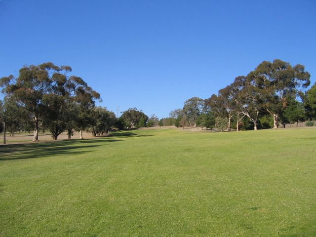 Junee Golf Course - Junee: Approach to the Green on Hole 1