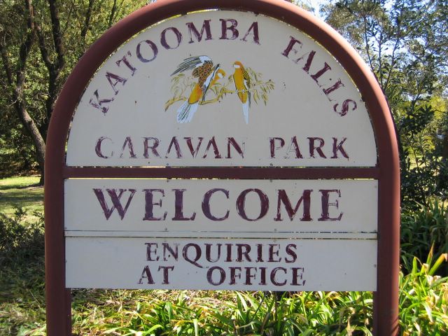 Katoomba Falls Caravan Park - Katoomba: Welcome sign