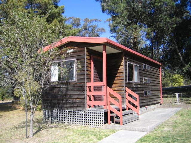 Katoomba Falls Caravan Park - Katoomba: Cottage accommodation ideal for families, couples and singles