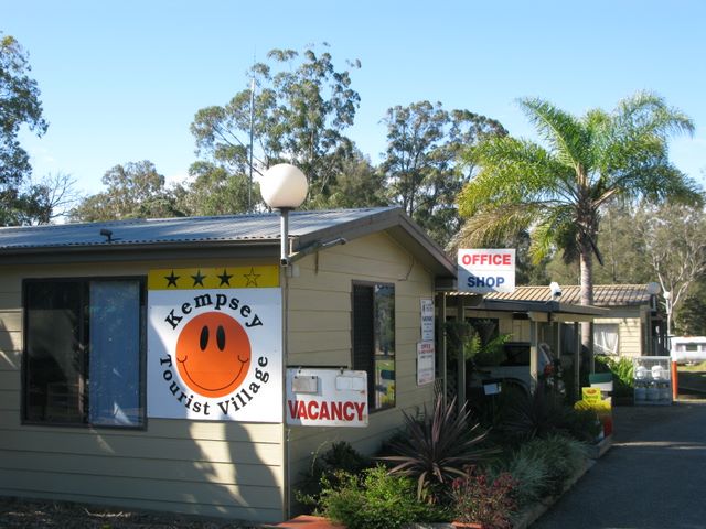 Kempsey Tourist Village - Kempsey: Reception and office.  The staff are very friendly and enthusiastic about the park.