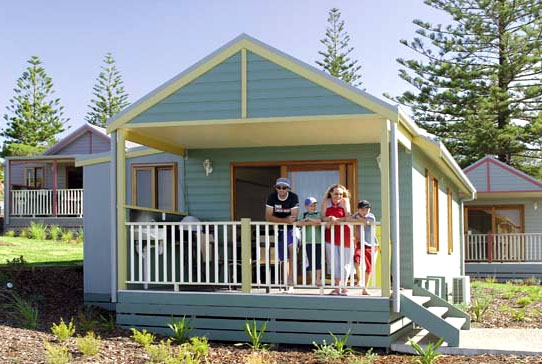 Kiama Harbour Cabins - Kiama: Cottage accommodation, ideal for families, couples and singles