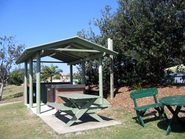 Kingscliff North Holiday Park - Kingscliff: BBQ area