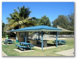 Cool Waters Holiday Village - Kinka Beach: Camp kitchen and BBQ area