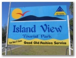 Island View Tourist Park - Kinka Beach: Island View Tourist Park welcome sign