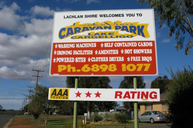 Lake View Caravan Park - Lake Cargelligo: Lake View Caravan Park welcome sign