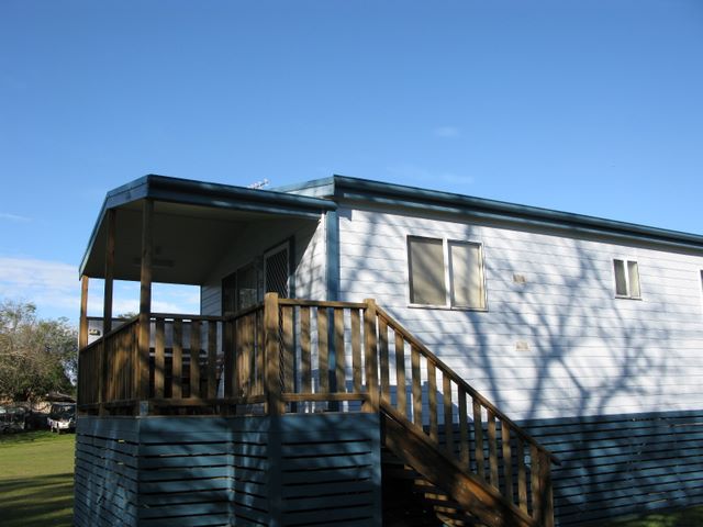 Island View Caravan Park and Holiday Cottages - Lake Conjola: Cottage accommodation, ideal for families, couples and singles