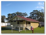 Island View Caravan Park and Holiday Cottages - Lake Conjola: Amenities block and laundry