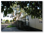 Koonwarra Family Holiday Park - Lakes Entrance: Cottage accommodation ideal for families, couples and singles