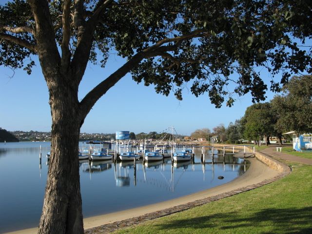 North Arm Tourist Park - Lakes Entrance: Step outside the park for a delightful waterfront walk