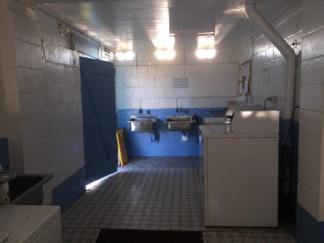 Lakes Entrance Recreation and Camping Reserve - Lakes Entrance: Interior view of the laundry.