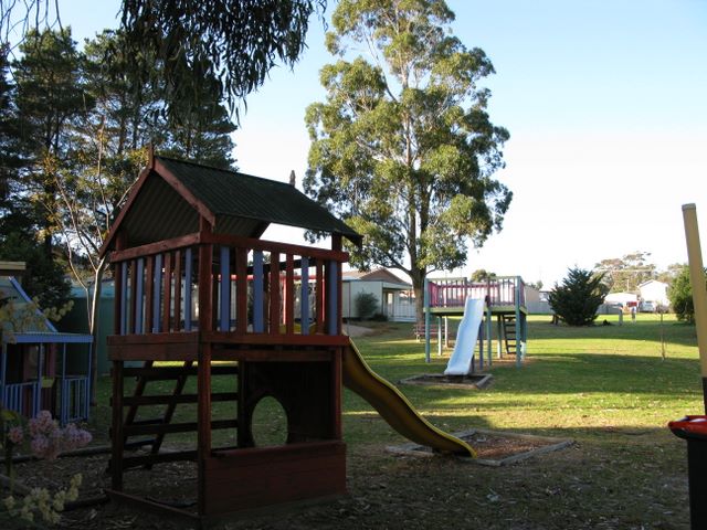 Lakes Entrance Tourist Park - Lakes Entrance: Playground for children
