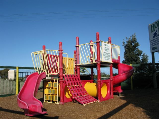Waters Edge Holiday Park - Lakes Entrance: Playground for children