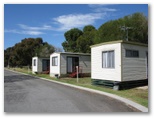 Leeton Caravan Park - Leeton: Cottage accommodation, ideal for families, couples and singles