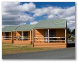 Low Head Tourist Park - Low Head: Cottage accommodation, ideal for families, couples and singles