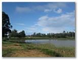 Maffra Golf Club RV Park - Maffra: Dam is near the entrance to the golf course and adjacent to the Caravan Park.