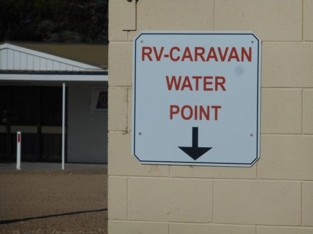 Mannum Riverside Caravan Park - Mannum: at the Mannum Oval is a RV and Caravan water point
