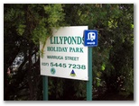 Lilyponds Holiday Park - Mapleton: Lilyponds Holiday Park welcome sign
