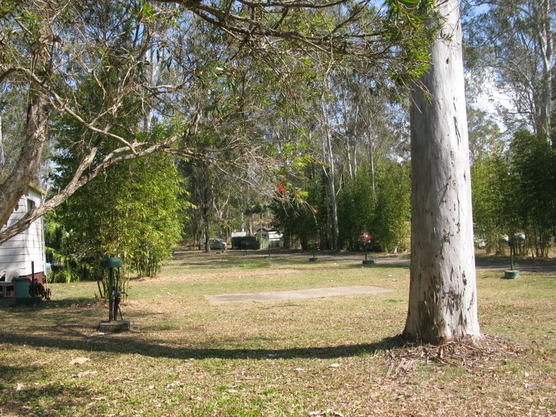 Country Stopover Caravan Park - Maryborough: Shady powered sites for caravans
