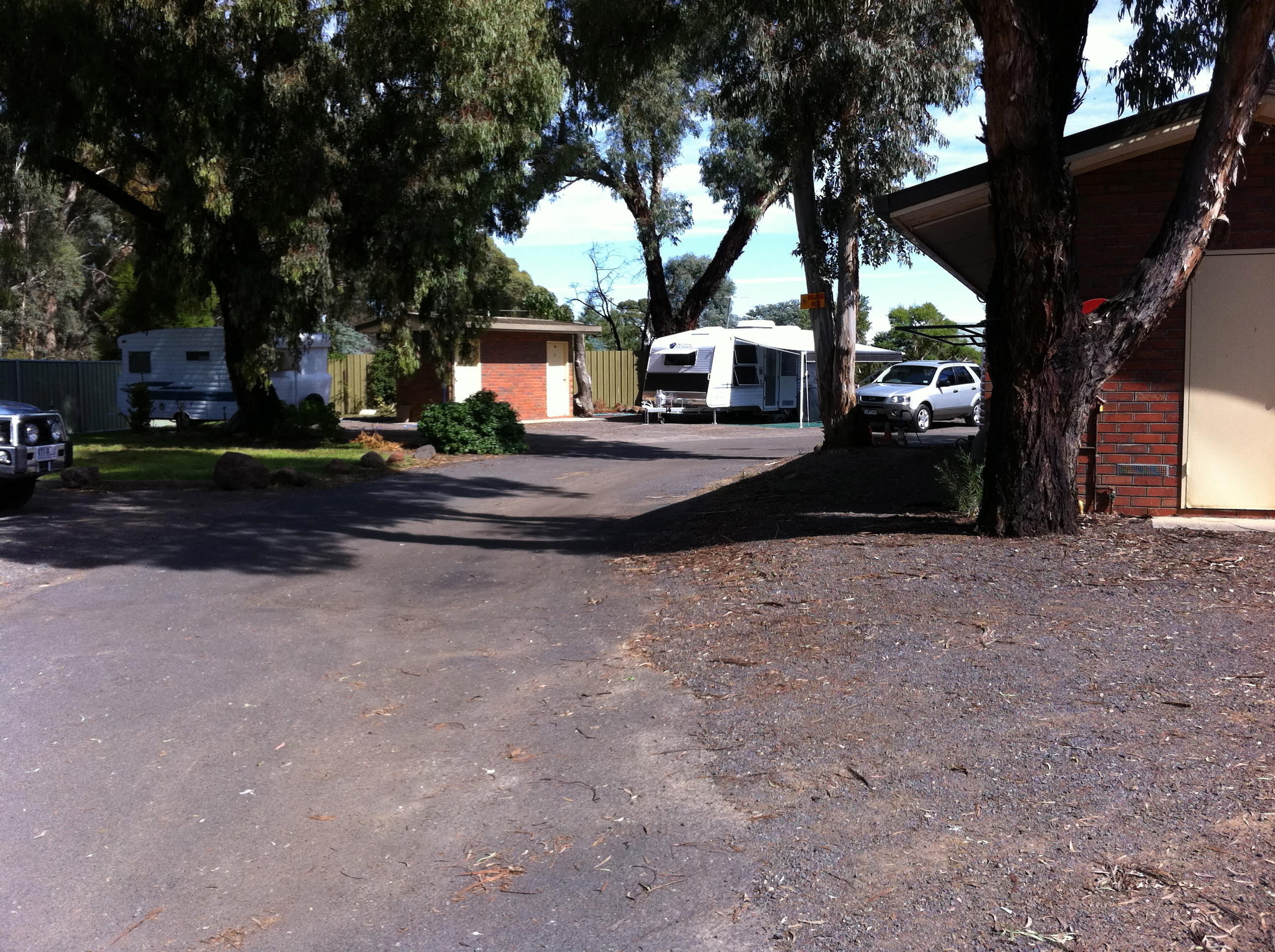 Golden Country Motel and Caravan Park - Maryborough: Sealed roads throughout the park