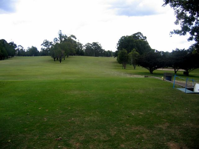 Maryborough Golf Course - Maryborough: Fairway view Hole 10