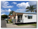 Wallace Motel & Caravan Park - Maryborough: Cottage accommodation ideal for families, couples and singles