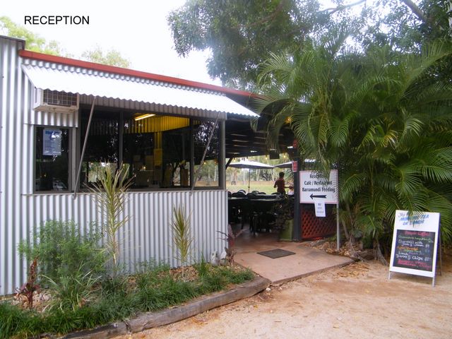 Territory Manor Caravan Park - Mataranka: Reception and office