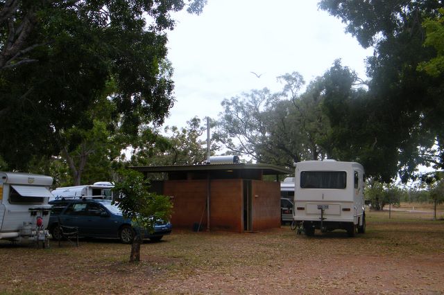 Territory Manor Caravan Park - Mataranka: Ensuite powered sites for caravans.