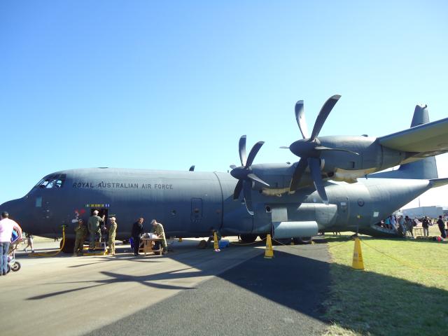 Melbourne BIG4 Holiday Park - Melbourne: C130 at 2013 Avalon airshow. Coburg Big 4 is a great place to base yourself to go to the airshow which will be on again in March 2015.