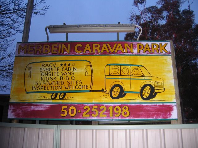 Merbein Caravan Park - Merbein: Merbein Caravan Park welcome sign