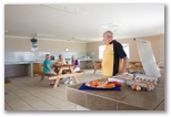Big4 NRMA Merimbula Beach Holiday Park - Merimbula: Camp kitchen and BBQ area
