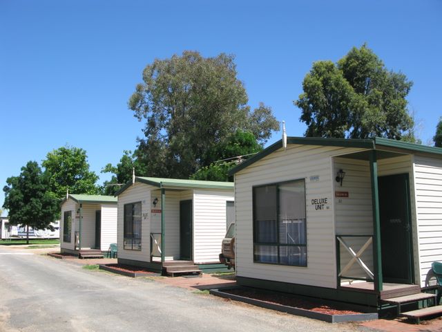 All Seasons Holiday Park - Mildura: Cottage accommodation, ideal for families, couples and singles