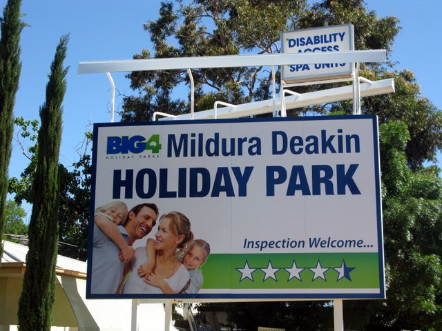 BIG4 Mildura and Deakin Holiday Park - Mildura: BIG4 Mildura Deakin Holiday Park welcome sign