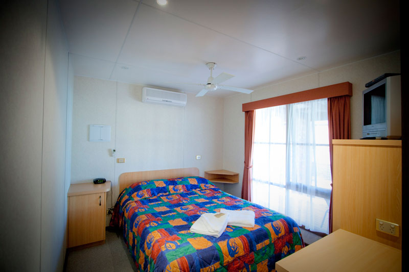 Merool on the Murray - Moama: Disabled friendly bedroom