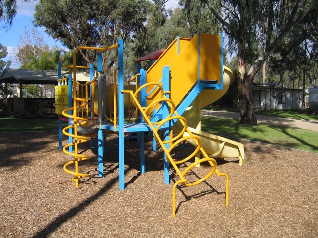 Shady River Holiday Park - Moama: Playground for children
