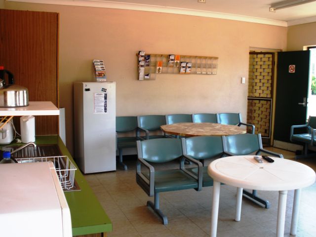 Gwydir Cara Park and Thermal Pools - Moree: Interior of camp kitchen and TV Room