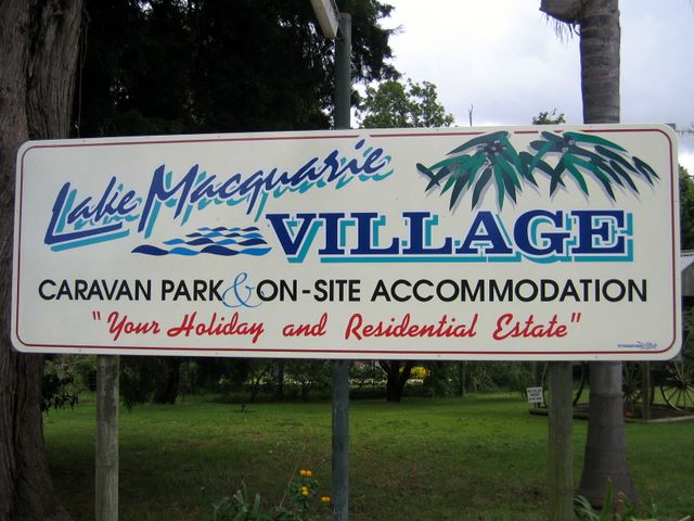 Lake Macquarie Village & Caravan Park - Morisset: Lake Macquarie Village welcome sign