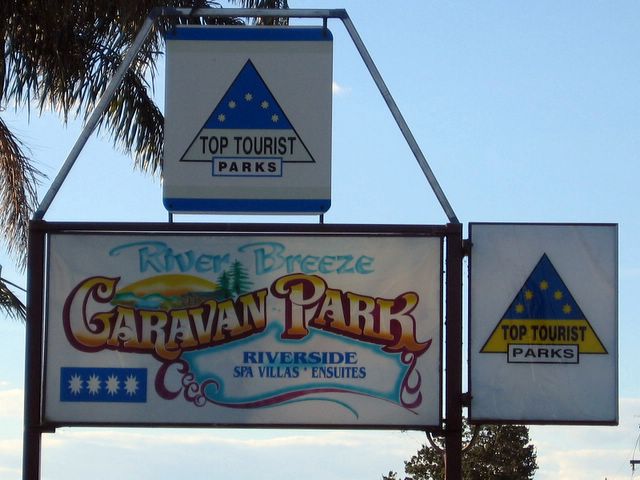 River Breeze Tourist Park - Moruya: River Breeze Caravan Park welcome sign