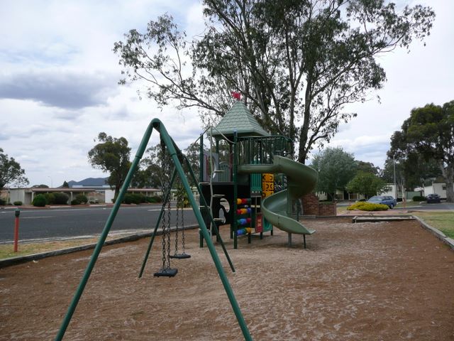 Mudgee Tourist & Van Resort - Mudgee: Playground for children