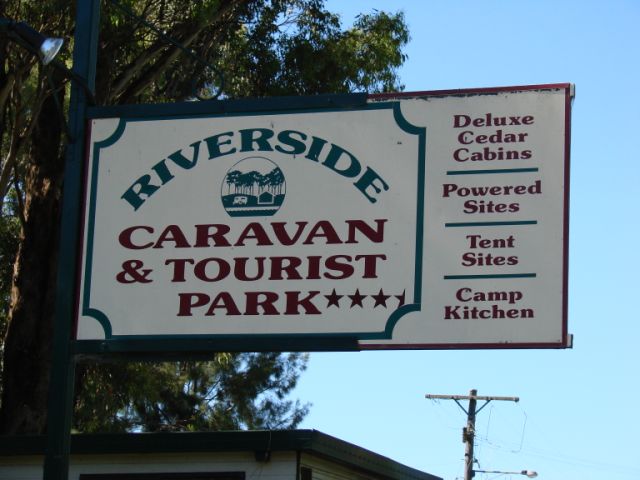 Mudgee Riverside Caravan & Tourist Park - Mudgee: Riverside Caravan and Tourist Park welcome sign