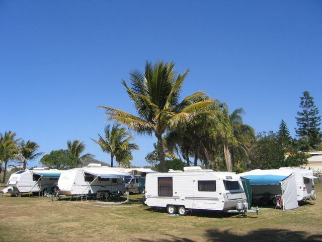 BIG4 Capricorn Palms Holiday Village - Mulambin Beach: Powered sites for caravans