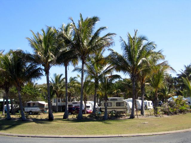 BIG4 Capricorn Palms Holiday Village - Mulambin Beach: Park overview