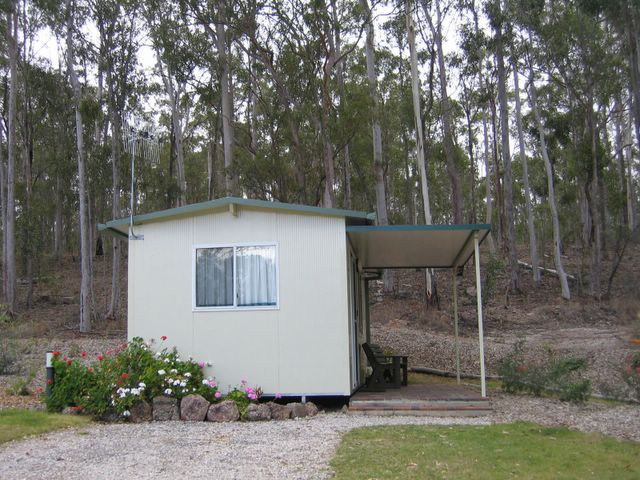 Barambah Bush Caravan Park - Murgon: Cottage accommodation ideal for families, couples and singles