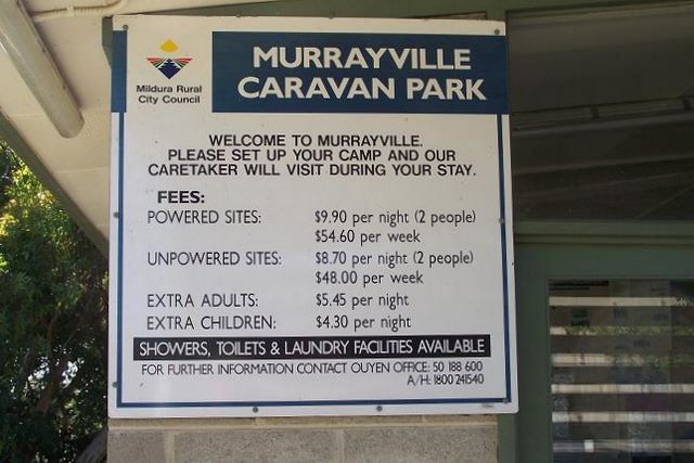 Murrayville Caravan Park - Murrayville: Murrayville Caravan Park welcome sign
