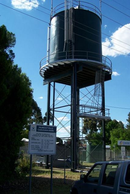 Murrayville Caravan Park - Murrayville: Large water tank near the park entrance