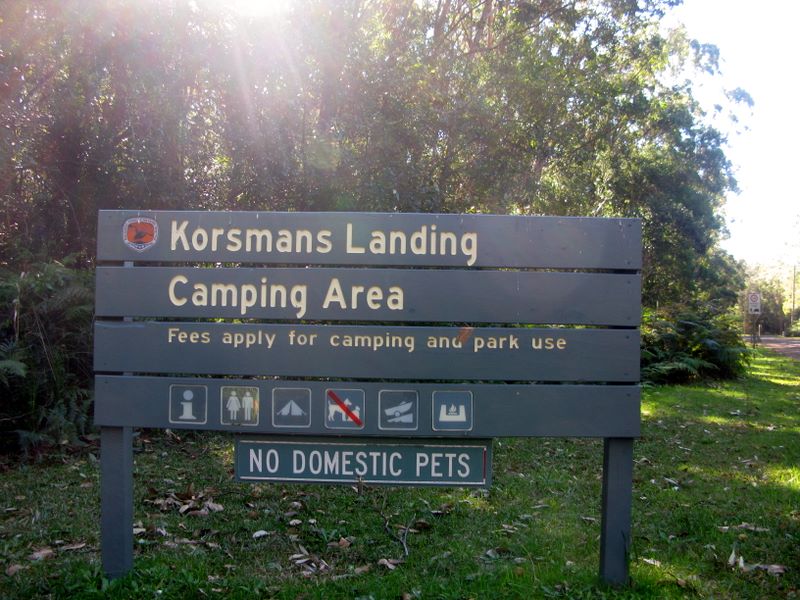 Korsmans Landing Camping Area - Myall Lakes National Park: Welcome sign - no pets
