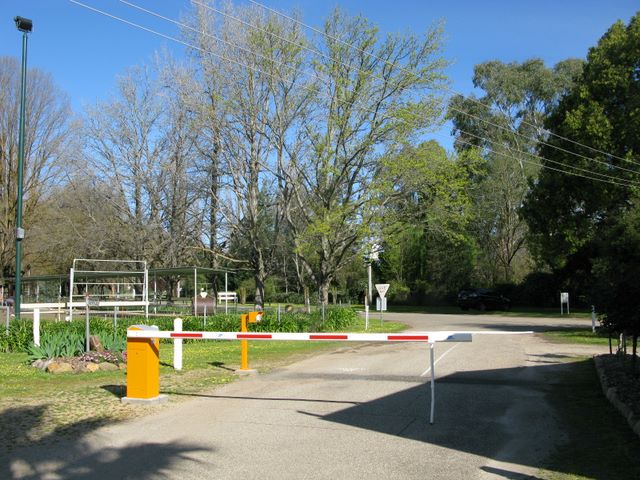 Myrtleford Caravan Park - Myrtleford: Secure entrance and exit