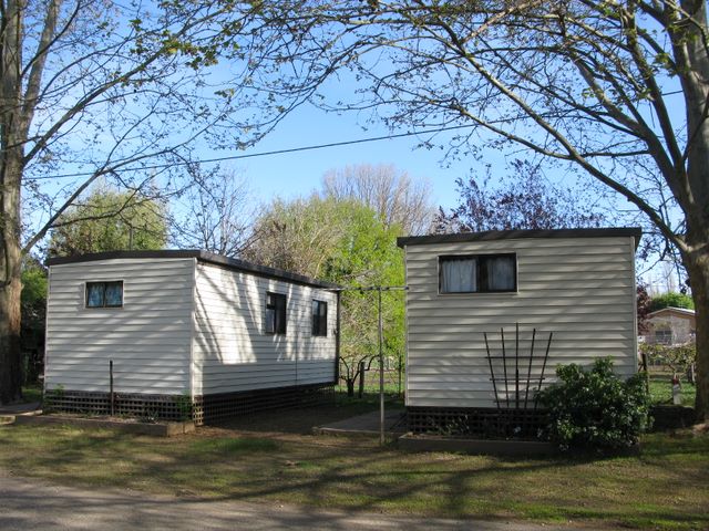 Myrtleford Caravan Park - Myrtleford Budget cabin accommodation